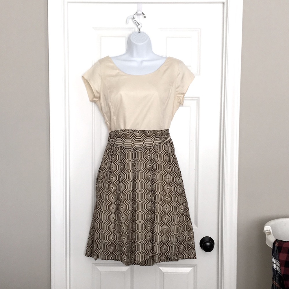 Women’s dress